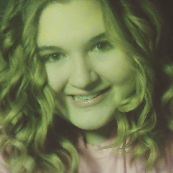 Meet your Posher, Lilly - Picture 1 of 1